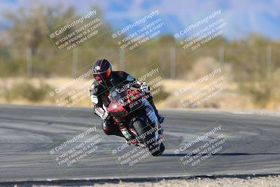 media/Jan-10-2025-CVMA Friday Practice (Fri) [[489e0da257]]/Group 4 and Trackday/Session 5 (Turn 7)/